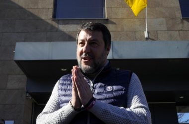 Salvini “La pace è una priorità, preghiamo col Papa per i bimbi”