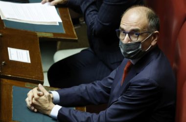 Letta “Le sanzioni fanno male alla Russia, è vicina al default”