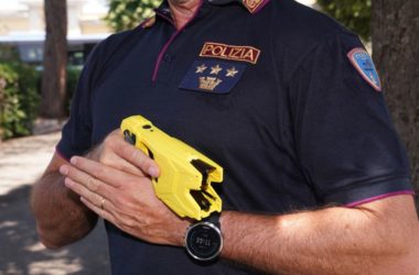 Dal 14 marzo Taser in arrivo in 14 città metropolitane