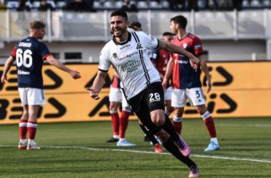 Erlic e Manaj lanciano lo Spezia, 2-0 al Cagliari