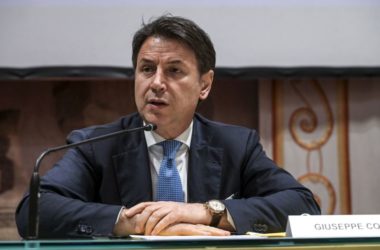 Energia, Conte: “Investire massicciamente sulle rinnovabili”