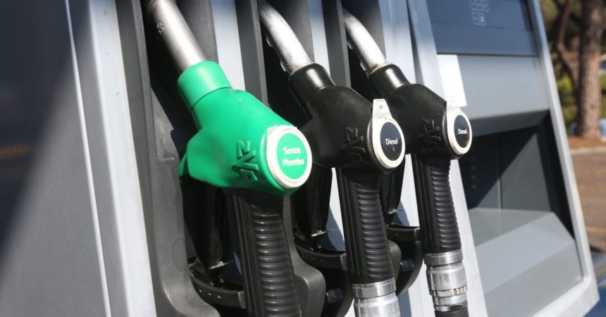 Pescara, maxi truffa sull’Iva di 45 mln sui carburanti, 172 denunciati