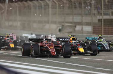 Doppietta Ferrari in Bahrain, Leclerc vince davanti a Sainz