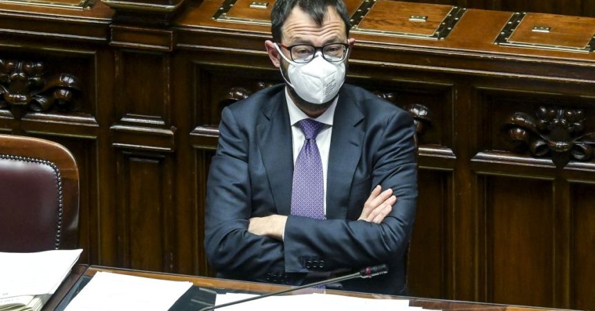 Patuanelli “Costi Energia non sopportabili, serve debito comune Ue”