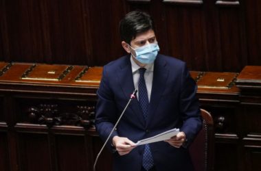 Speranza “Iniziamo ad affrontare il Covid con strumenti ordinari”