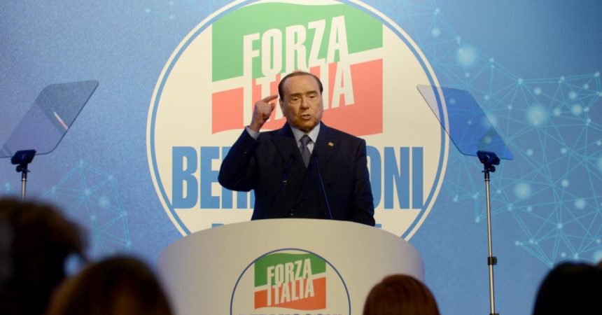 Berlusconi “La guerra sarà lunga se non portiamo Putin a negoziare”