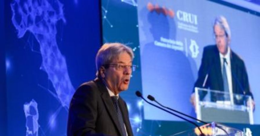 Pnrr, Gentiloni “Governo non freni su riforme. Si Rischia recessione”