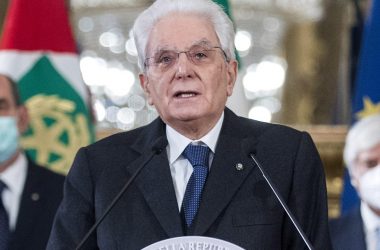 Ucraina, Mattarella “Guerra scellerata danneggia anche l’ambiente”