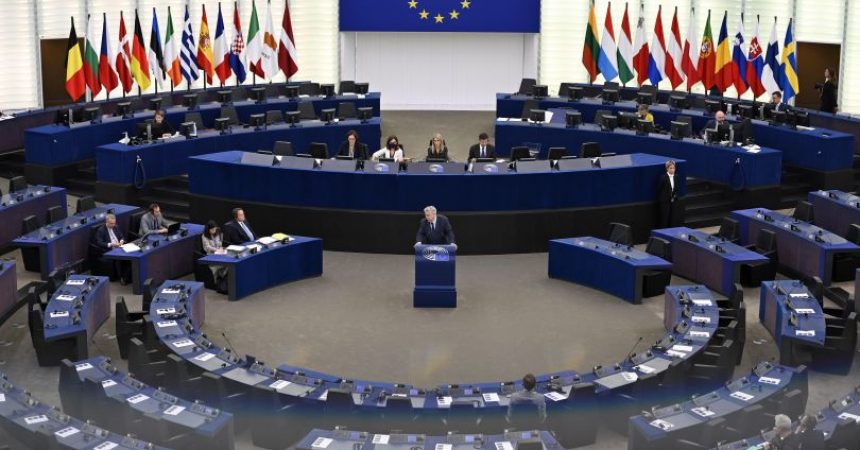 Tassonomia, via libera da Parlamento Ue a gas e nucleare green