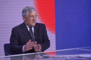 Tajani, “Berlusconi candidato? Decide lui, io convinto di sì”