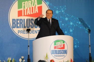 Berlusconi pronto al gran ritorno “Mi candiderò al Senato”