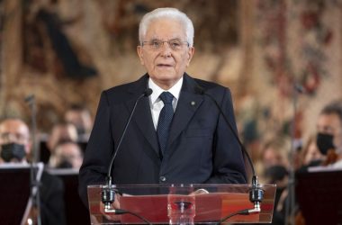 Ucraina, Mattarella “Guerra scellerata scuote umanità nei suoi valori”