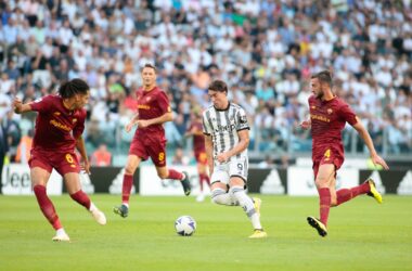 Abraham risponde a Vlahovic, fra Juve e Roma è 1-1