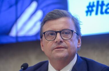 Calenda “In arrivo tsunami finanziario ed energetico”