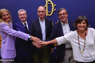 Elezioni, l’accordo Letta-Calenda riapre i giochi