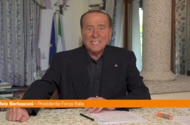 Berlusconi “Tassa unica al 2% per l’acquisto della prima casa”