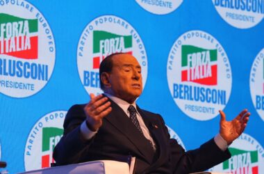 Berlusconi “Abbiamo una golden share sul rischio populismo”