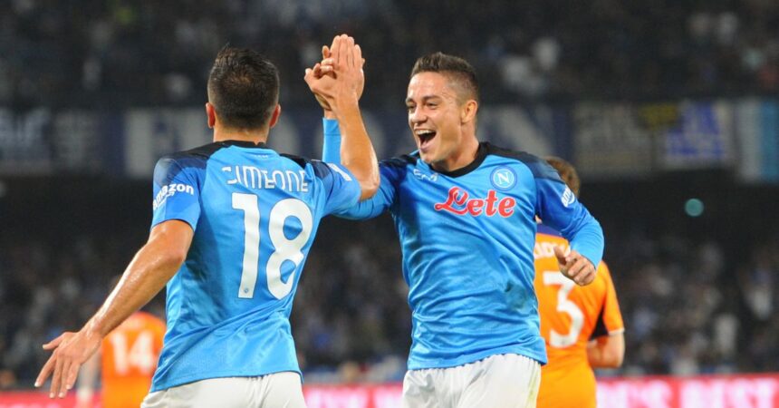 Napoli batte Rangers 3-0, doppietta di Simeone