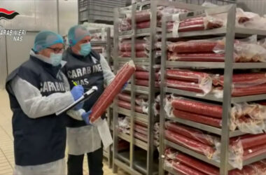 Listeria, i Nas sequestrano 14 tonnellate di cibo in tutta Italia