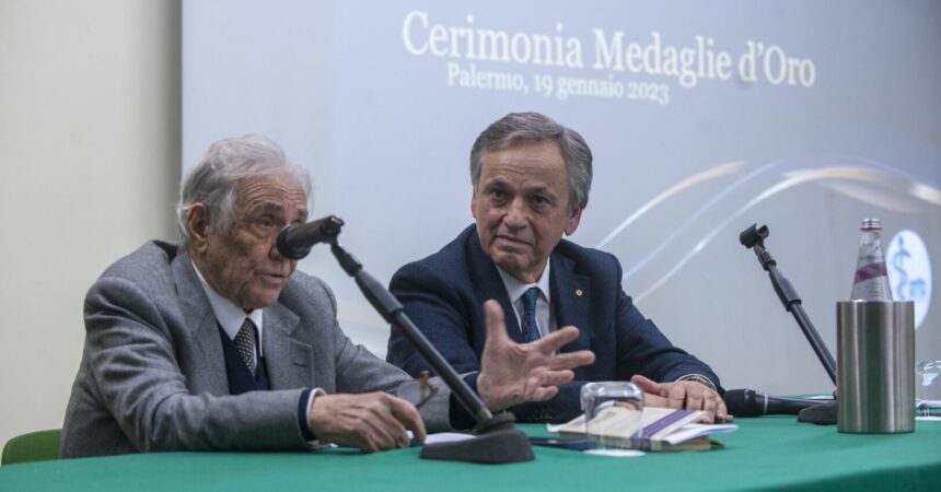 A Palermo cerimonia Medaglie d’Oro ai medici per i 50 anni di professione