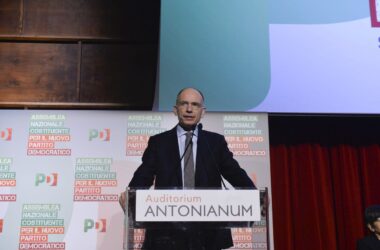 Il Pd riparte dal manifesto Italia 2030, Letta “Siamo una comunità viva”