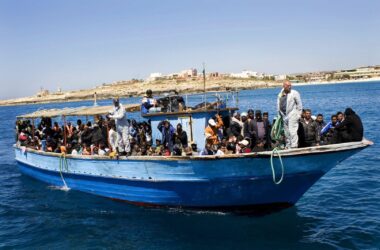 Sbarchi a Lampedusa, 5 arresti per favoreggiamento dell’immigrazione clandestina e tortura