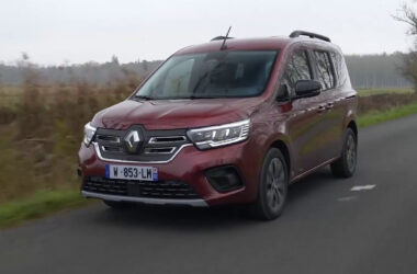 Renault, arriva Kangoo E-Tech