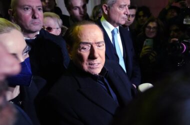 Berlusconi, bollettino medico “Ulteriore miglioramento”