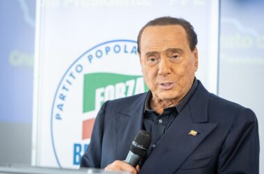 Forza Italia, Berlusconi “Riorganizzazione senza mortificare nessuno”