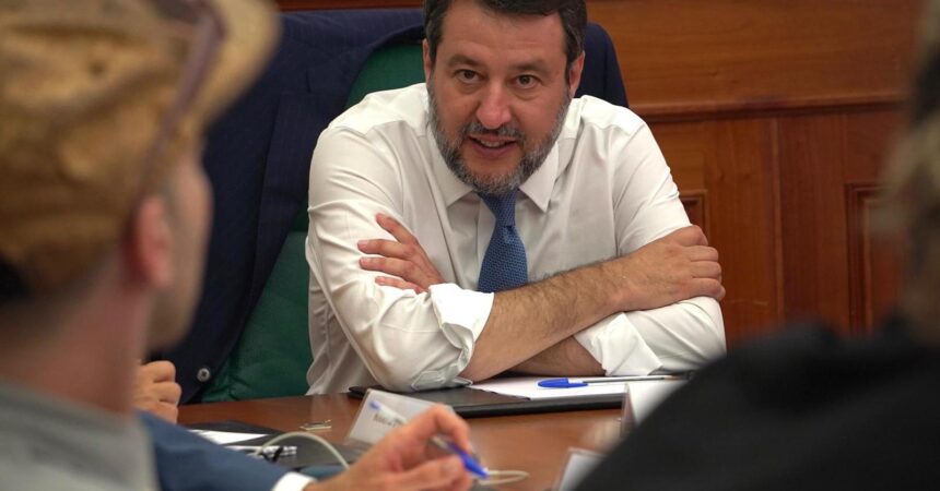 Codice della Strada, Salvini incontra gli influencer