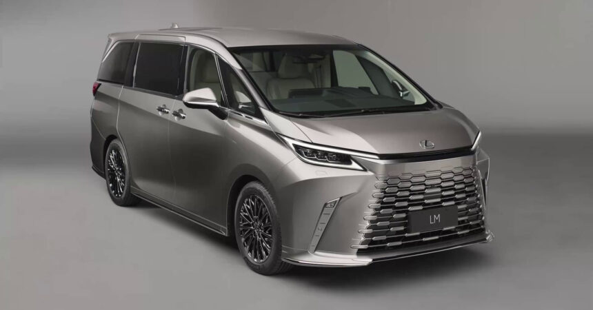 LM, il lusso secondo Lexus