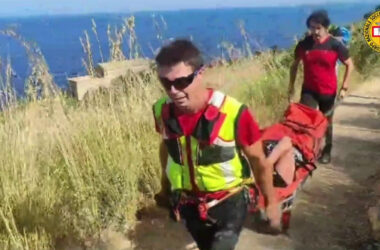 Turista romana si infortuna nel Trapanese, soccorsa e tratta in salvo