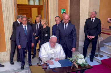 Napolitano, Papa Francesco alla camera ardente