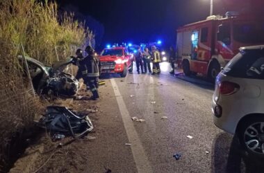 Donna muore in un incidente stradale nel Ragusano, 3 feriti tra cui una bimba