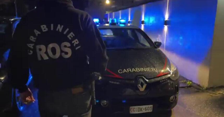 Operazione anticamorra, arrestati 27 appartenenti al clan Di Lauro