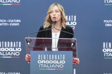 Meloni “Non saranno attacchi e colpi bassi a farmi mollare”