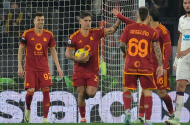 La Roma travolge il Cagliari e sogna un posto in Champions