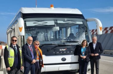 All’aeroporto di Palermo il primo bus interpista elettrico