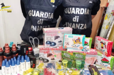 Sequestrati a Chieti giocattoli e cosmetici dannosi per la salute