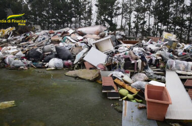 Scoperta nel pavese una discarica abusiva su un terreno confiscato