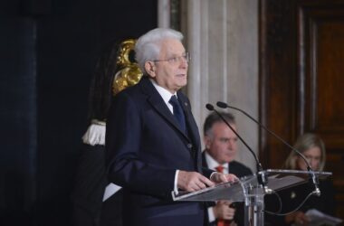 Mattarella “La solidarietà costruisce il futuro, egoismo crea povertà”