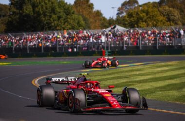 Doppietta Ferrari in Australia, vince Sainz davanti a Leclerc