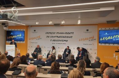 Confcommercio, nel 2023 l’illegalità è costata 38,6 miliardi