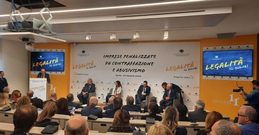 Confcommercio, nel 2023 l’illegalità è costata 38,6 miliardi