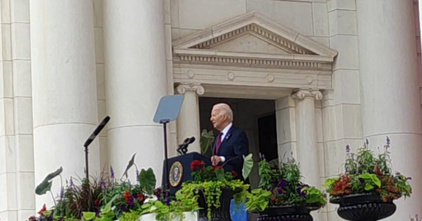 Memorial Day negli Usa, Biden ricorda le vittime delle forze armate