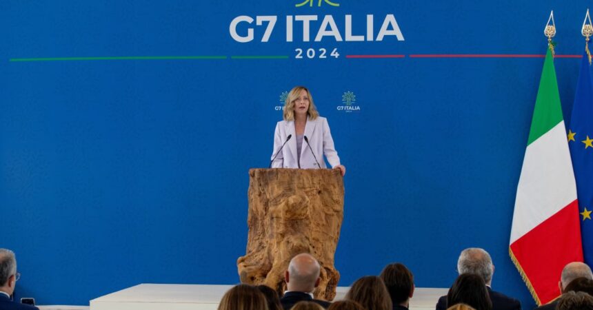 Meloni chiude il G7 “Un successo, l’Italia è riuscita a stupire”