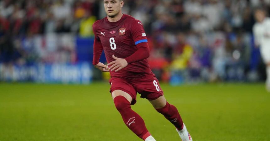 Jovic salva la Serbia in extremis, 1-1 con la Slovenia