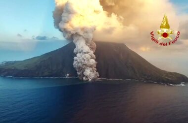 Allerta rossa per il vulcano Stromboli