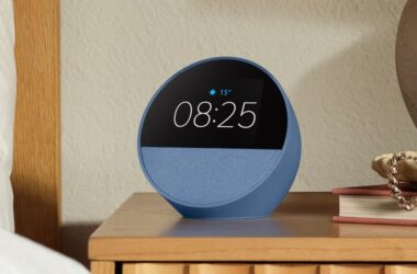 Amazon lancia sul mercato la sveglia intelligente Echo Spot