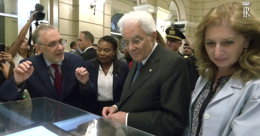 Brasile, Mattarella visita la Biblioteca Nazionale a Rio de Janeiro